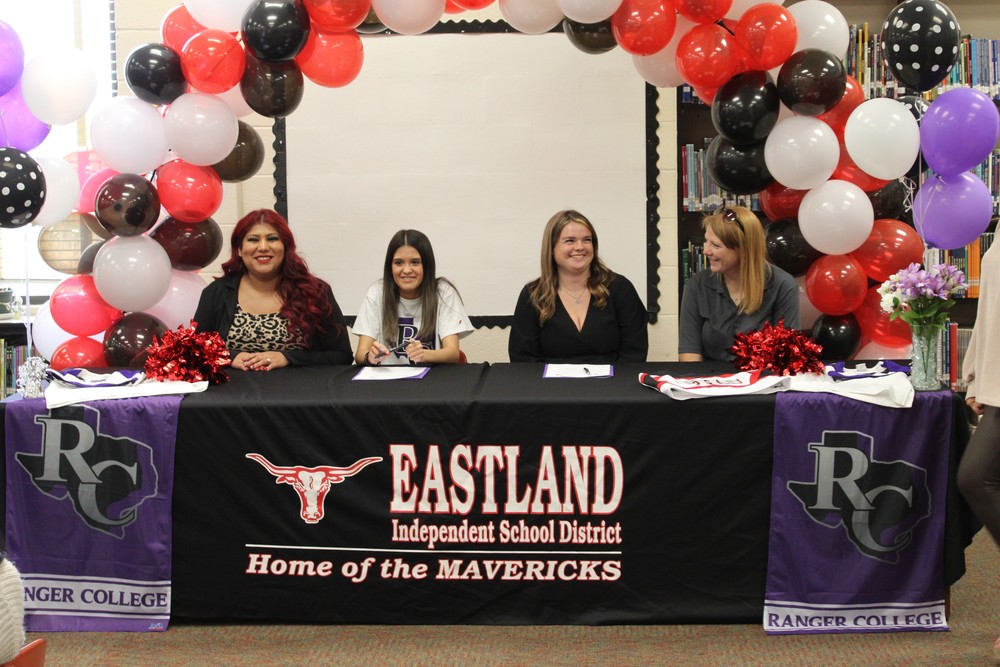 Hannah Green and Nicole Blankenship Sign with Ranger College Cheer