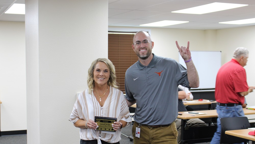 Shonda Wright Receives Employee of the Month Award